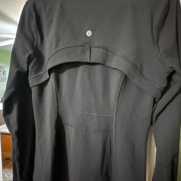 Lululemon Define Jacket - Picture 3 of 4
